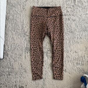 Nike Women's Brown Leopard Print Leggings